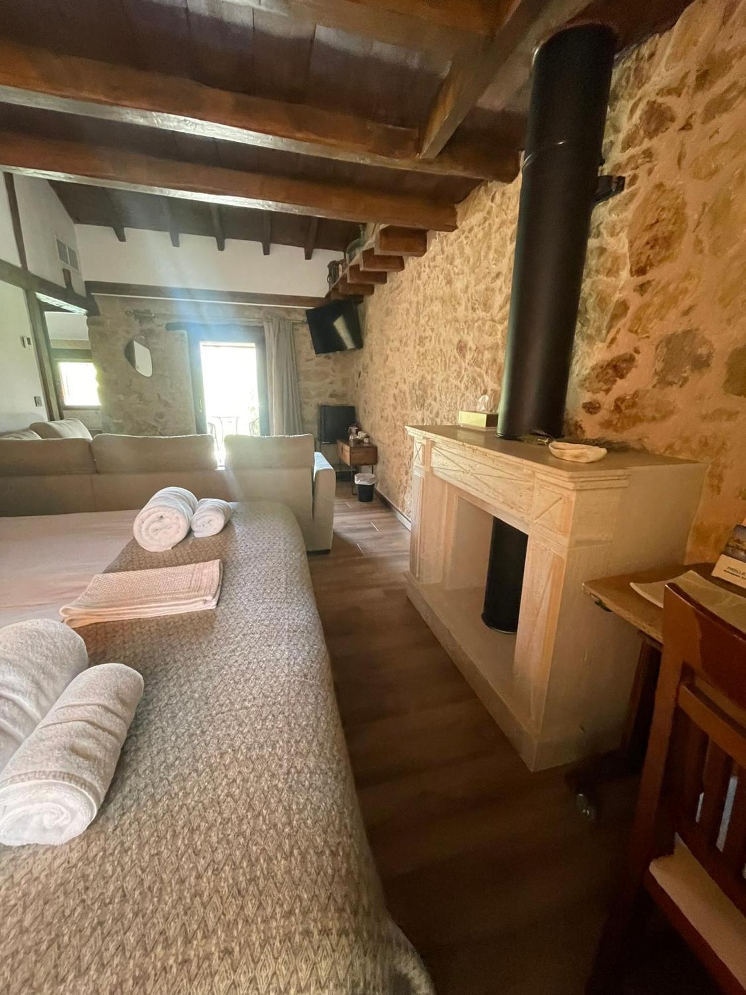 Pinilla del Valle La Casa Del Cantero المظهر الخارجي الصورة
